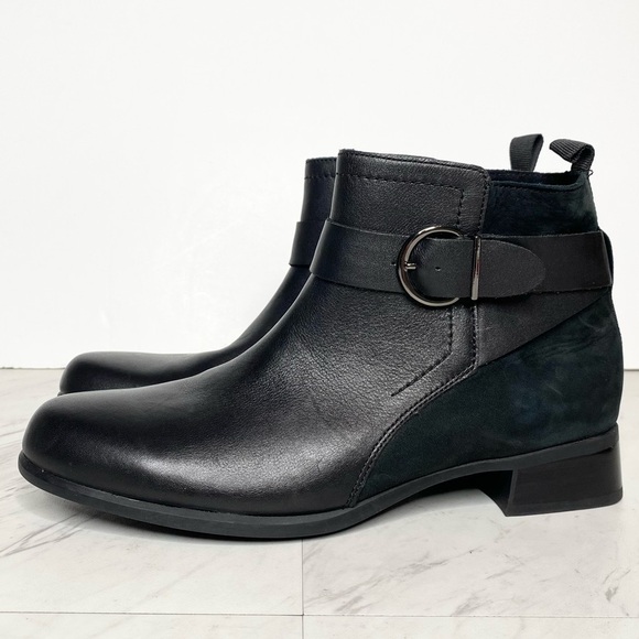 New! Munro Black Leather Bootie 8 1/2 M